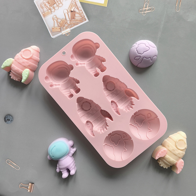 Soap Making Instructions - 6-hole Cartoon Astronaut Rocket Shaped Silicone