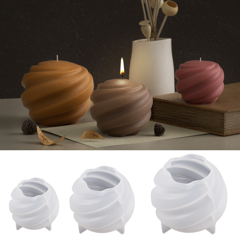 Rotating Planet Silicone Candl - Soap Making Recipes avis et prix